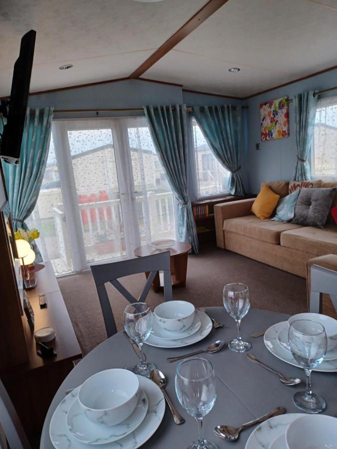 Vista Caravan Hire Seasalter Exteriör bild